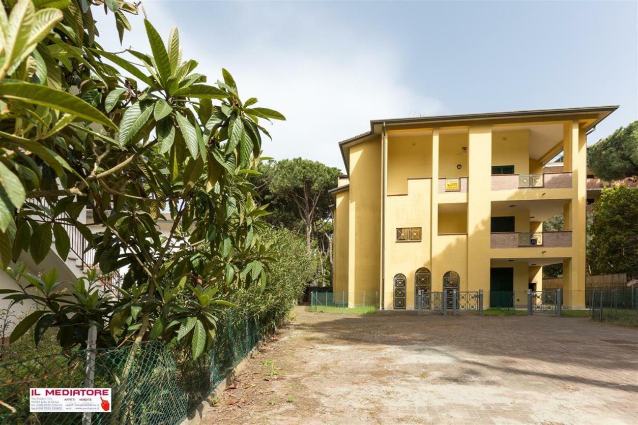 Le Terrazze Apartments Lido di Spina Exterior foto